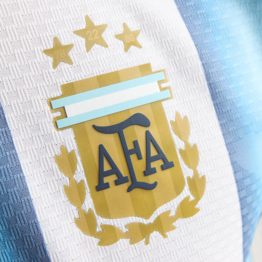 قميص منتخب الأرجنتين الأساسي لعام 2026