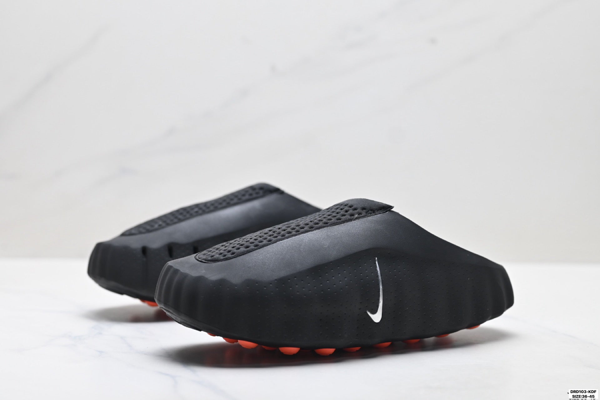 Nike Mind 001