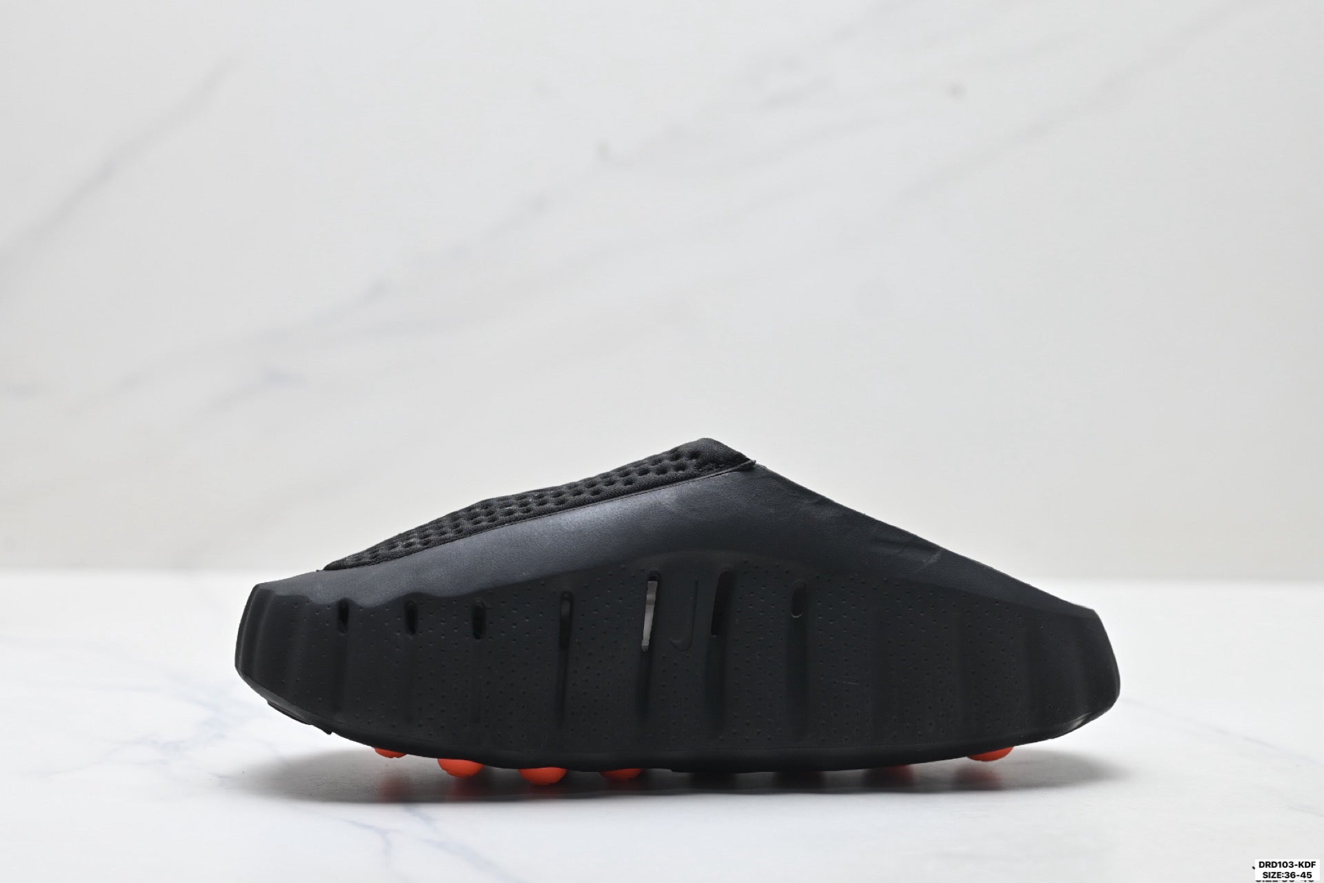 Nike Mind 001