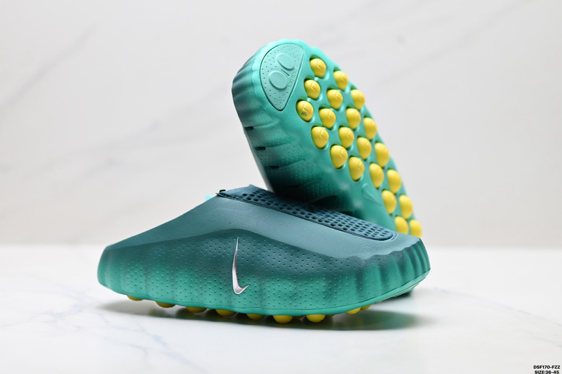 Nike Mind 001