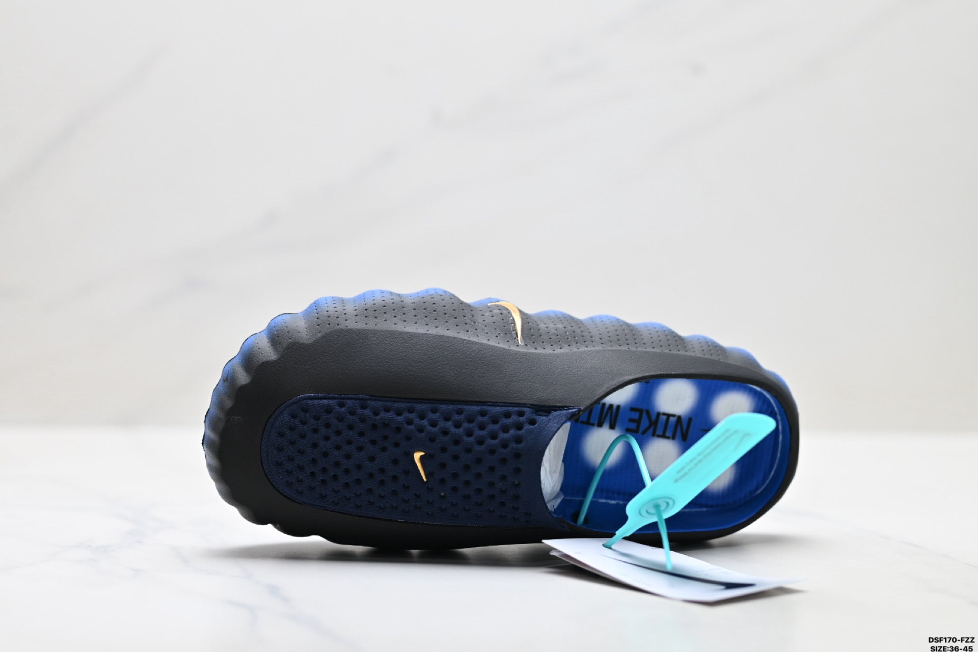 Nike Mind 001