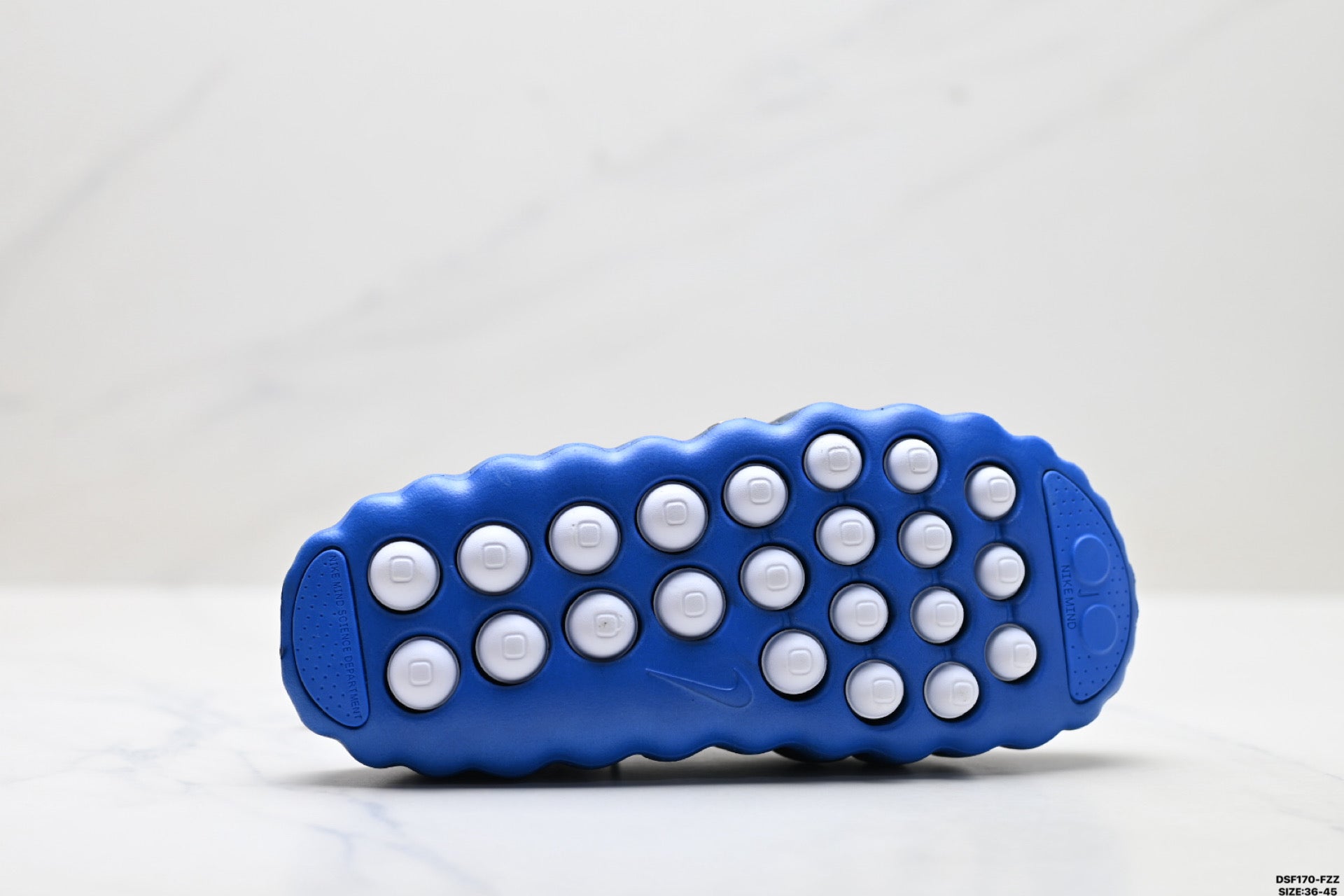 Nike Mind 001